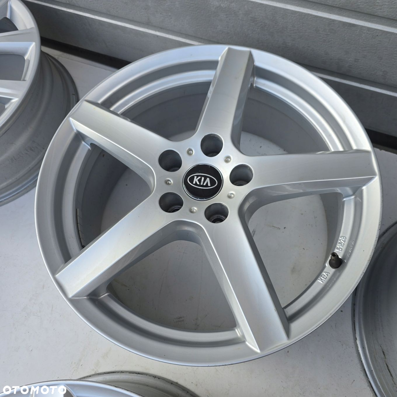 KIA PROCEED X CEED NIRO OPTIMA CARENS VENGA HYUNDAI 18 5x114.3 ET40 4X - 7