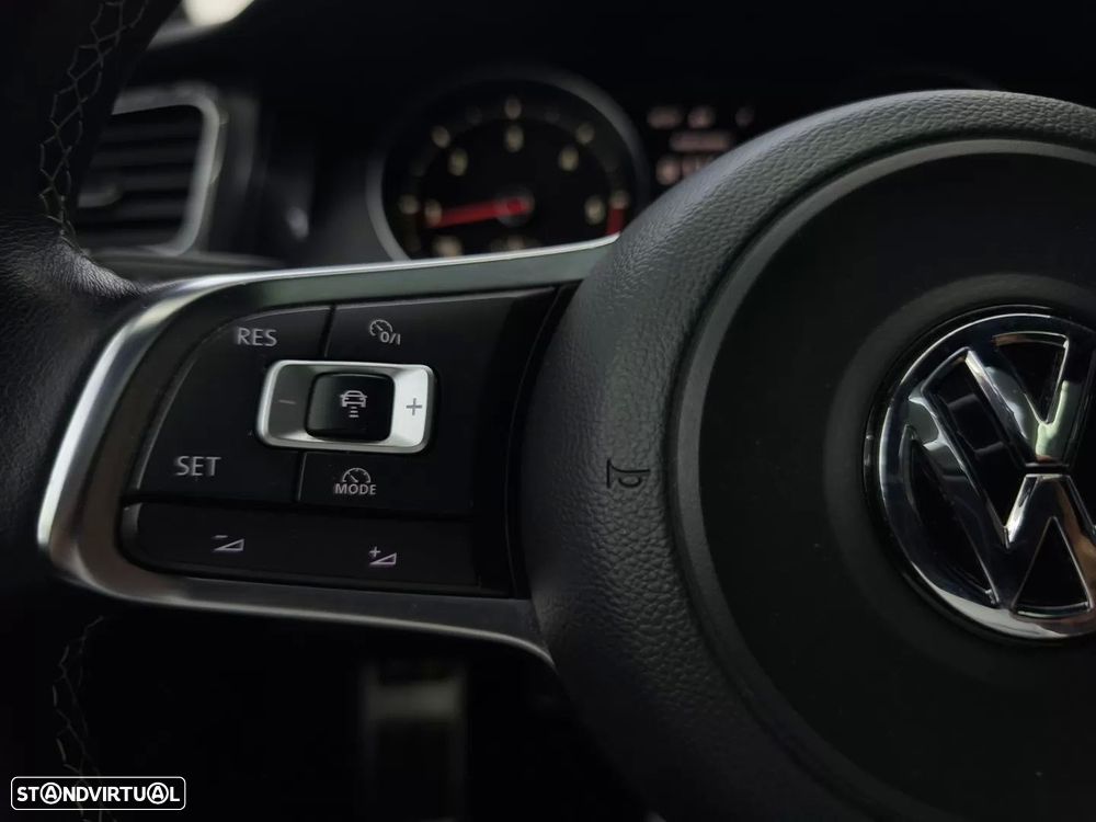 VW Golf 2.0 TDI GTD DSG - 21