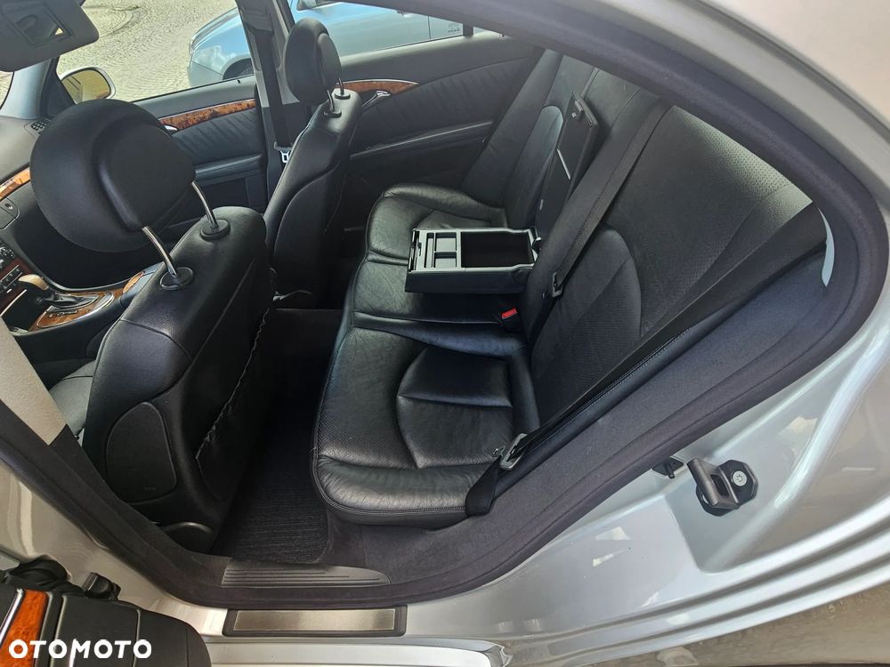 Mercedes-Benz Klasa E 280 CDI Elegance - 19