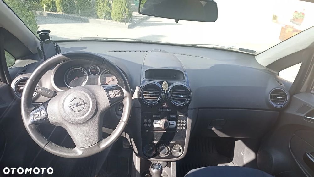 Opel Corsa 1.4 16V Enjoy - 3