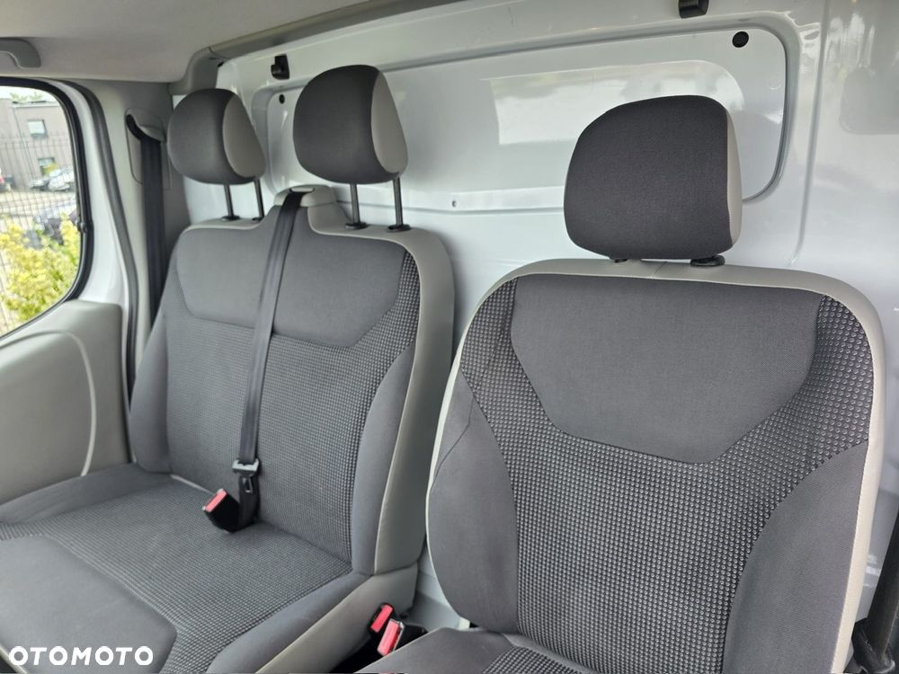 Opel Vivaro - 10