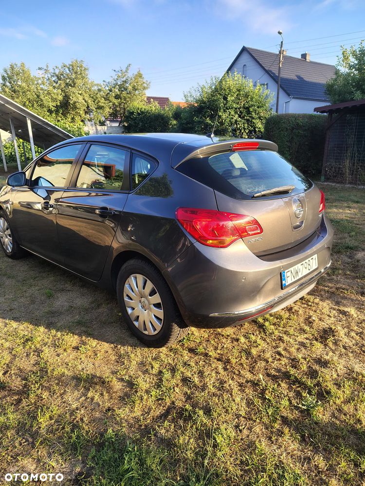 Opel Astra 1.7 CDTI - 4