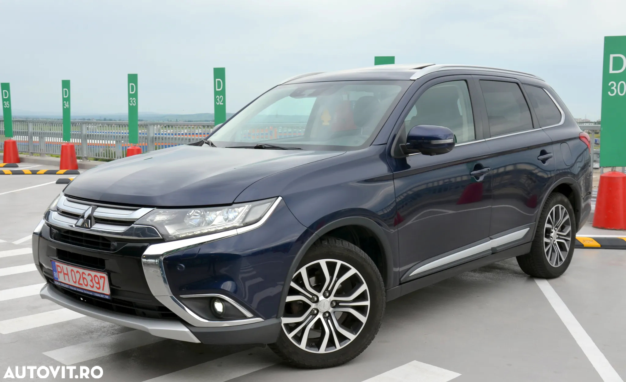 Mitsubishi Outlander 2.2 DI-D 4WD Automatik Diamant Edition+ - 3