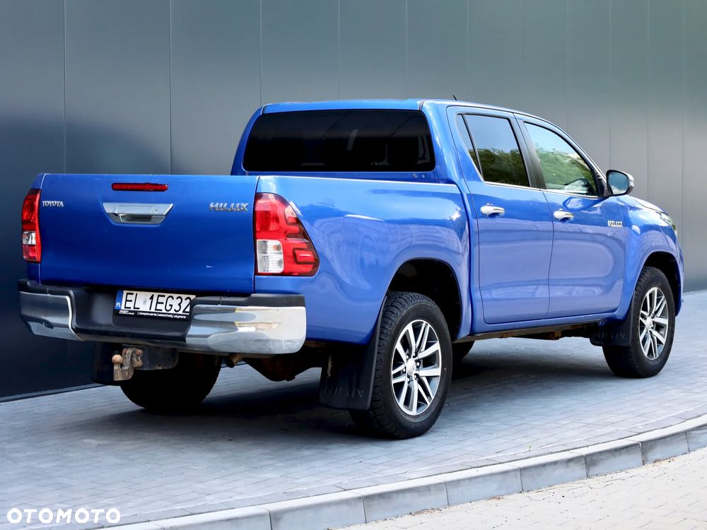 Toyota Hilux 2.4 D-4D Double Cab SR5 4x4 - 11