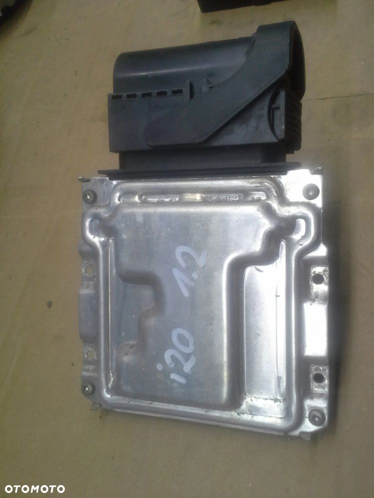 Hyundai I20 Lift 1.2 16V G4LA zestaw startowy komputer 39111-03700 BCM Immo stacyjka 2 klucze skrzynka bezpieczników licznik komplet EU - 6