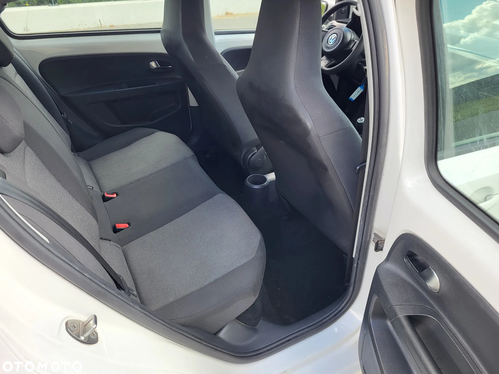 Volkswagen up! move - 15