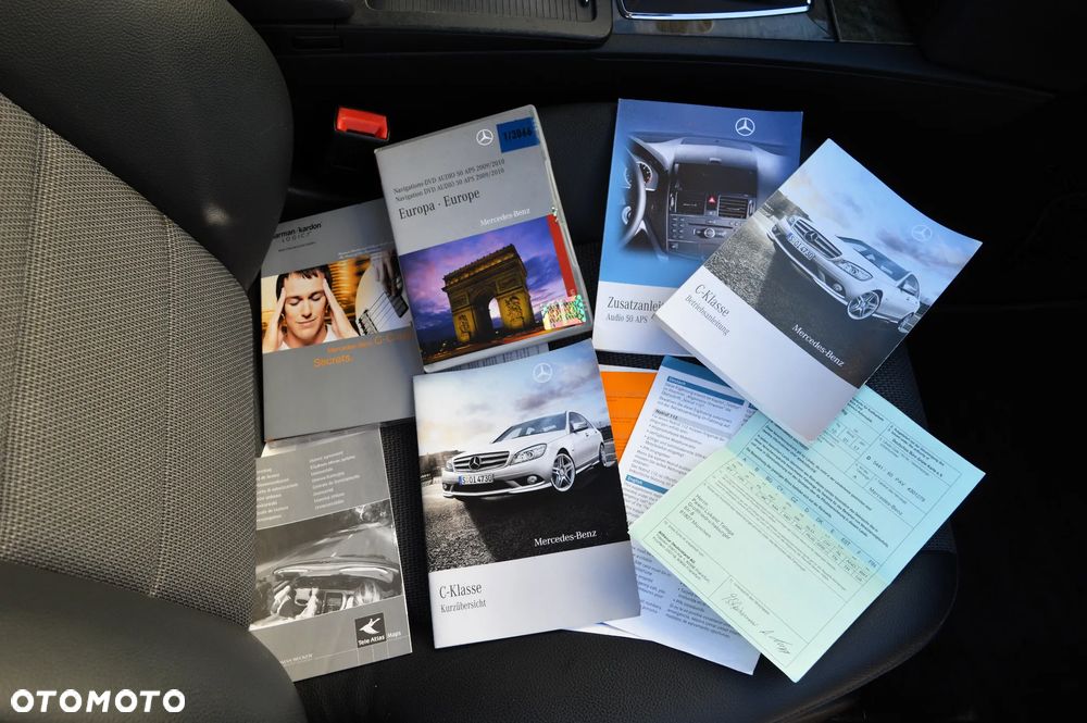 Mercedes-Benz Klasa C 180 Kompressor BlueEFFICIENCY Elegance - 28