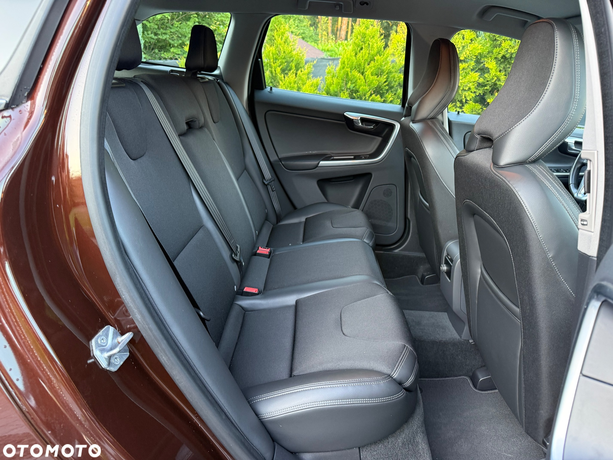 Volvo XC 60 D4 Momentum - 12