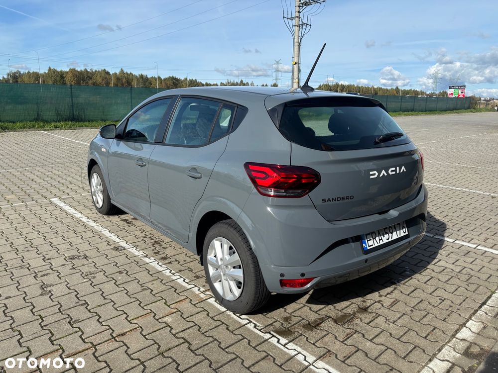 Dacia Sandero - 6