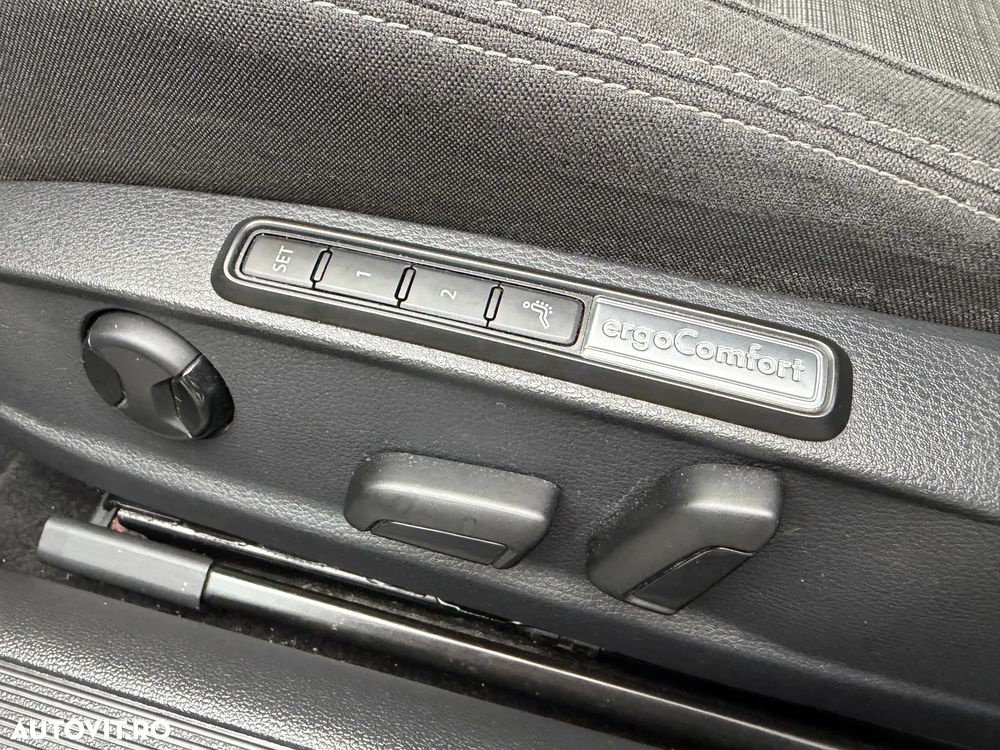 Volkswagen Passat - 16