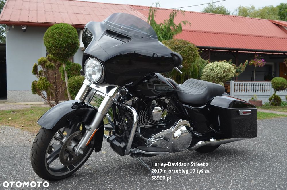 Harley-Davidson Touring Street Glide - 21