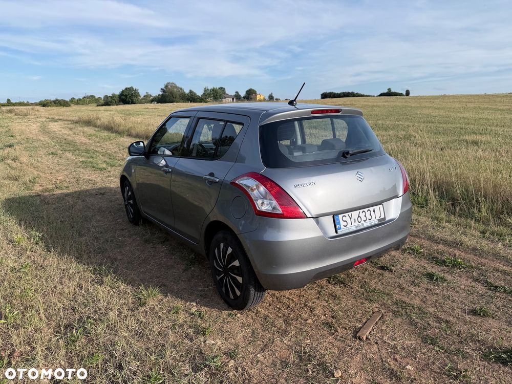 Suzuki Swift 2015 photo 4