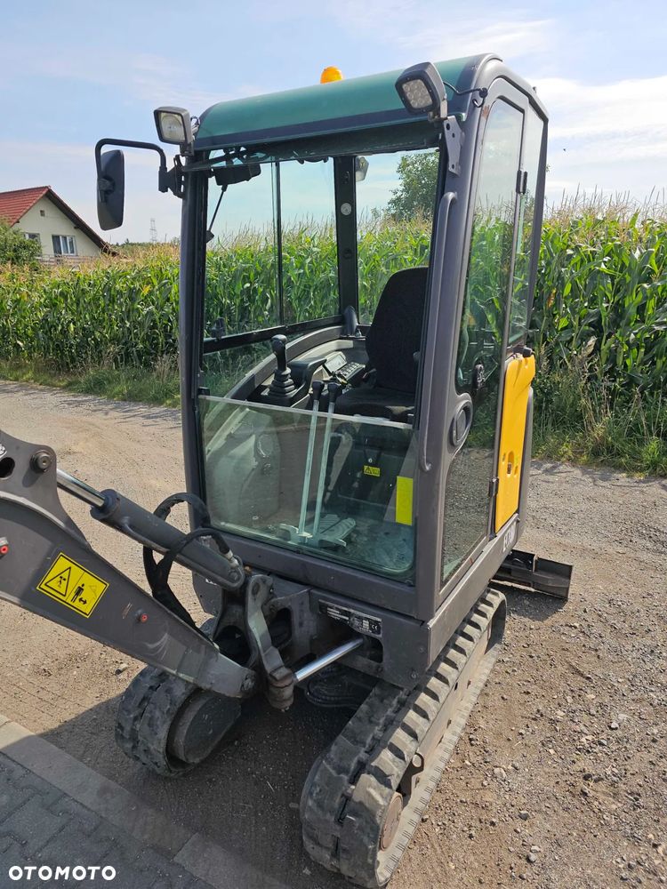 Volvo EC18D - 10