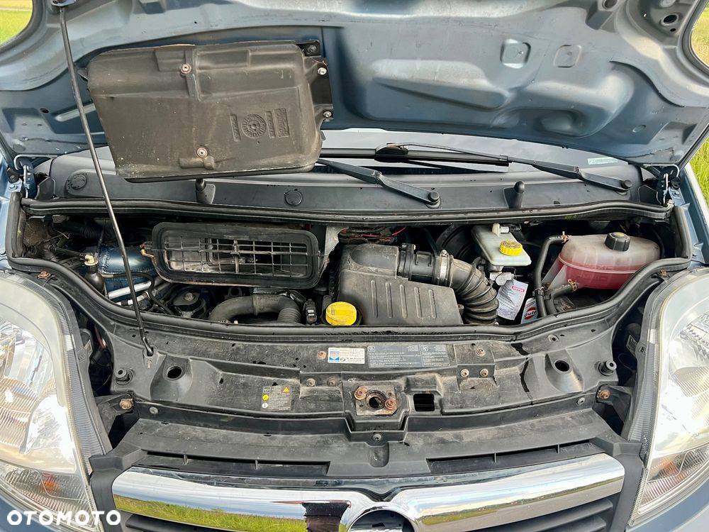 Opel Vivaro - 16