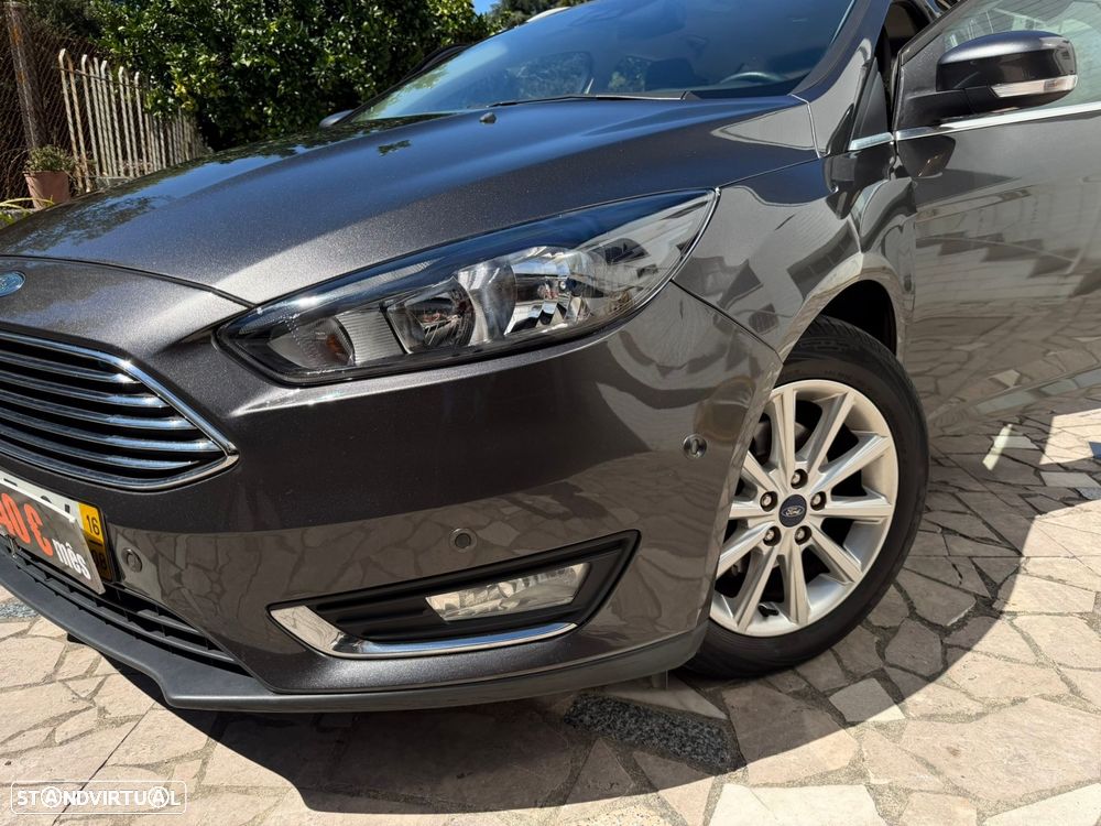 Ford Focus 1.5 TDCi ECOBlue Titanium - 4
