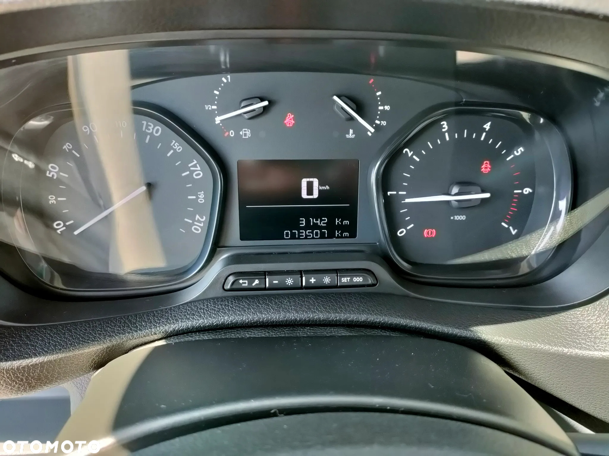 Opel Vivaro - 12