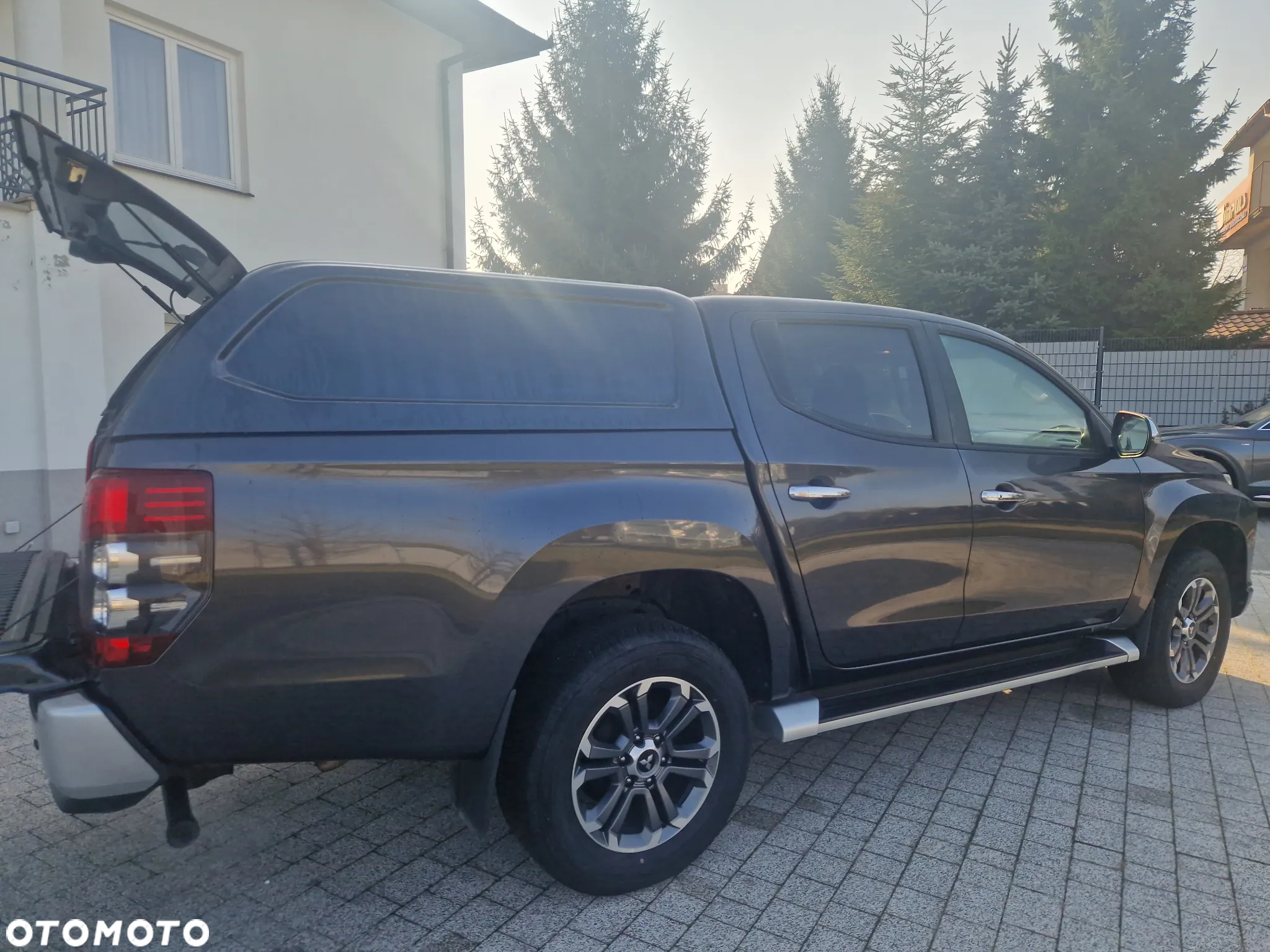 Mitsubishi L200 2.2 d DC Instyle Plus - 20
