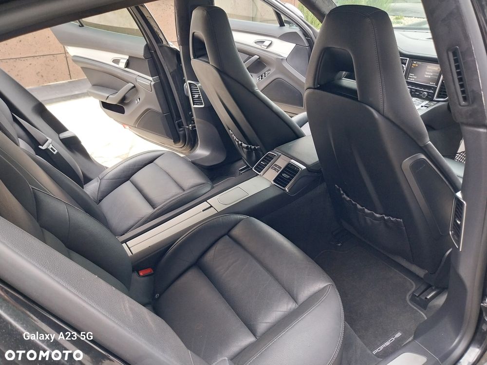 Porsche Panamera 4S - 7