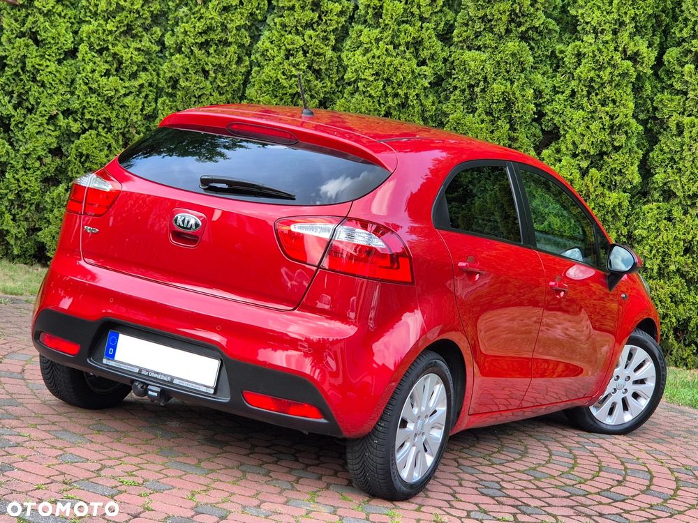 Kia Rio 1.2 Dream Team Edition - 26