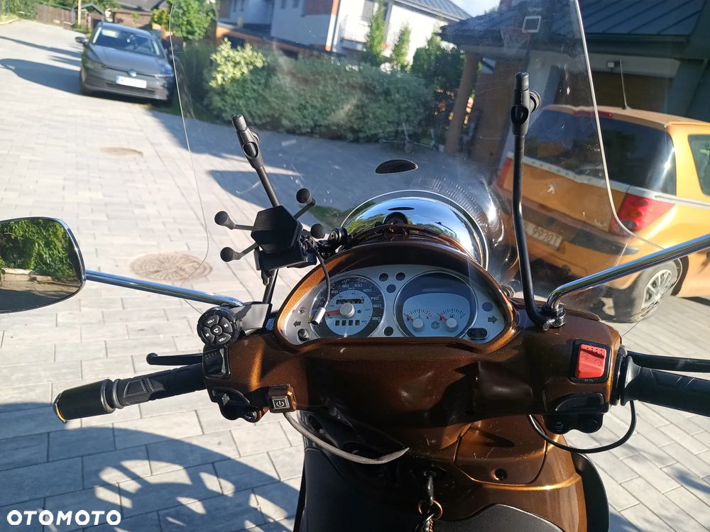 Piaggio Beverly - 6