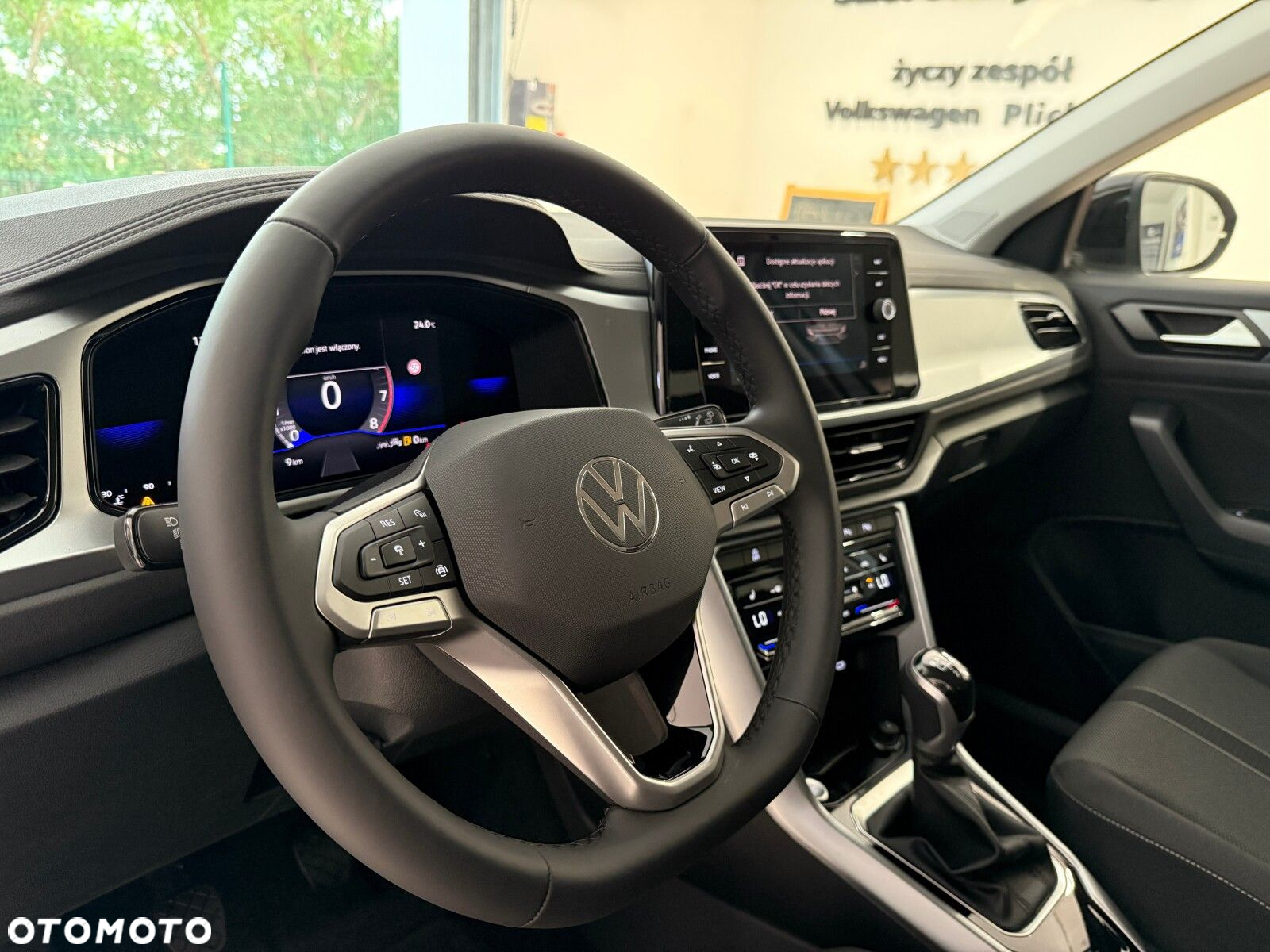 Volkswagen T-Roc - 10