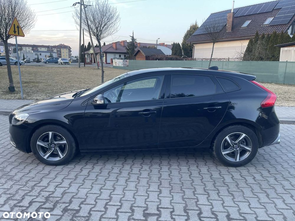Volvo V40 D2 Momentum - 8