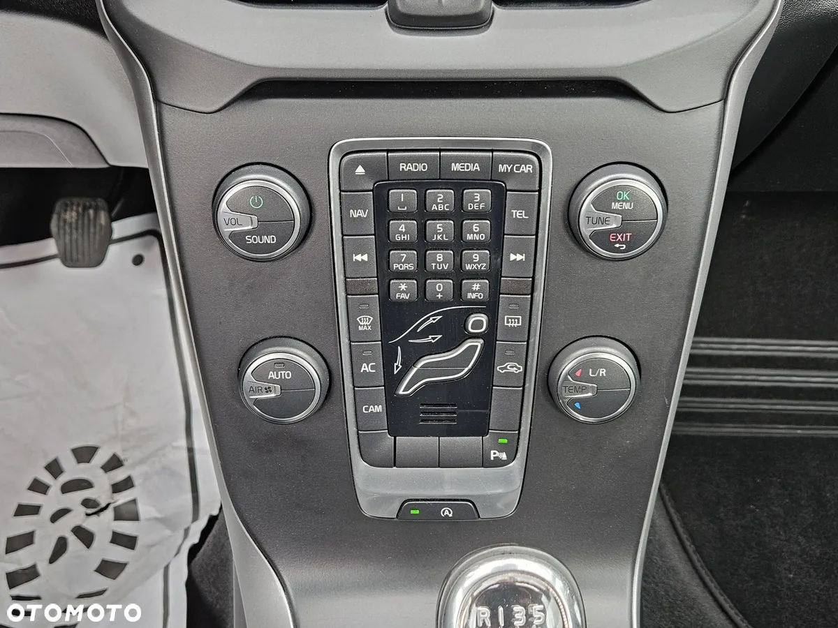 Volvo V40 D2 Momentum - 21