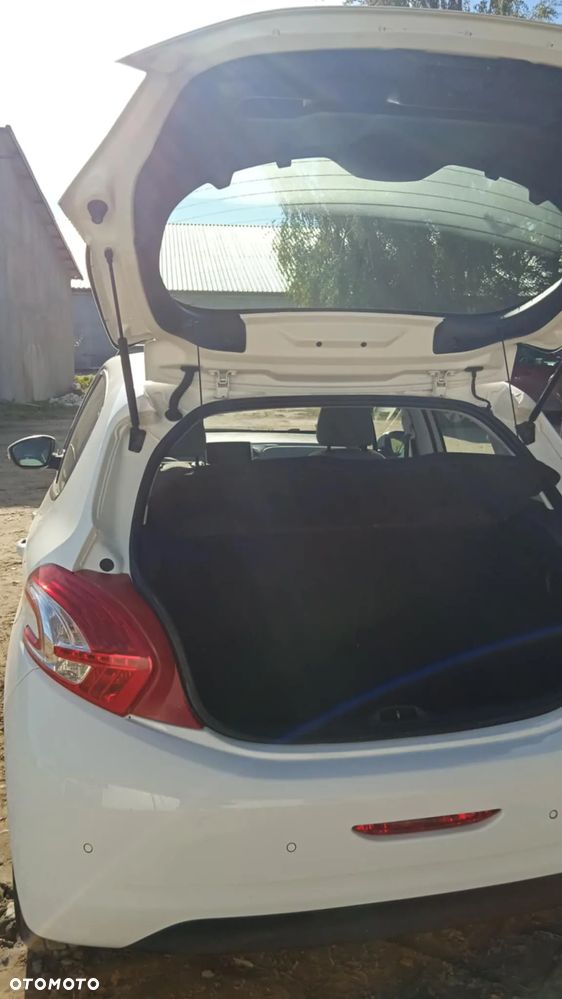 Peugeot 208 1.2 PureTech Active - 5