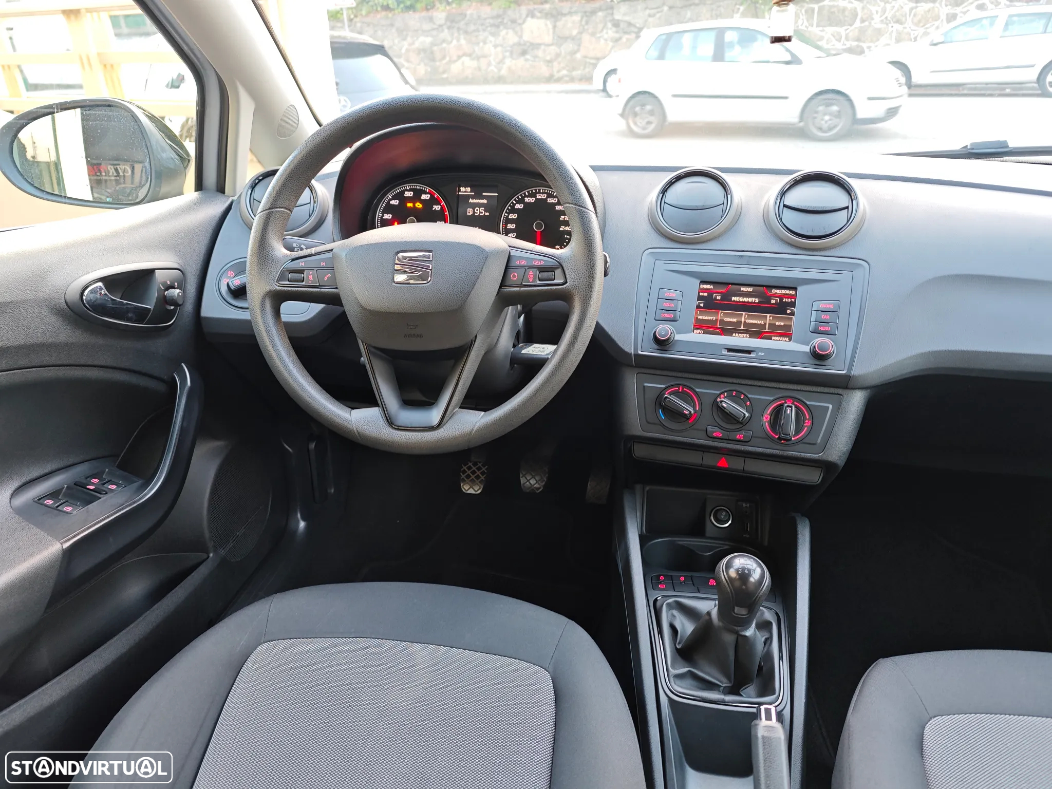 SEAT Ibiza 1.0 Reference - 24