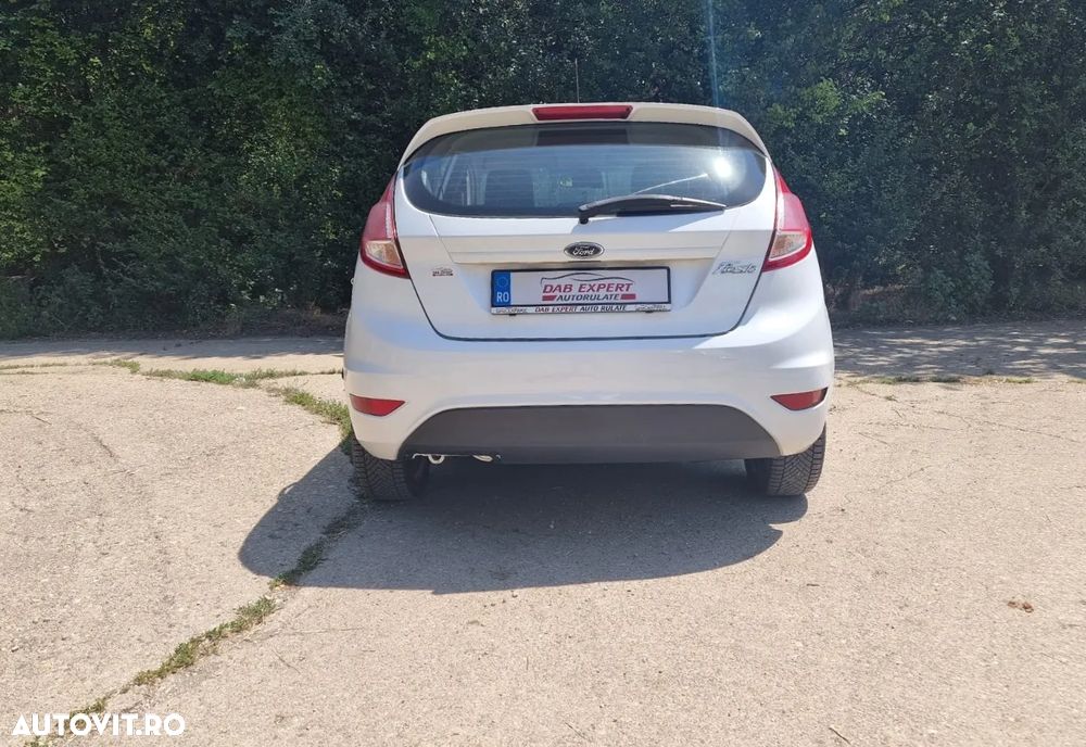 Ford Fiesta - 12