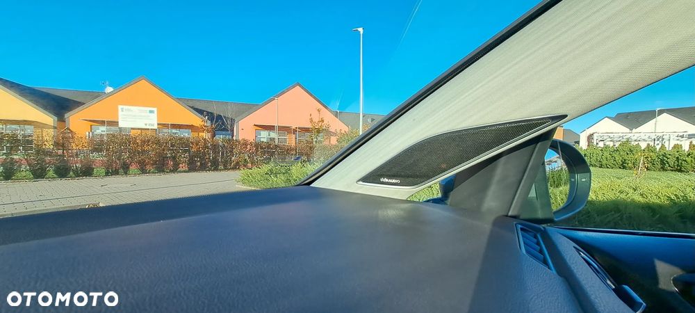 Volkswagen Golf 2.0 TDI BlueMotion Technology Highline - 36