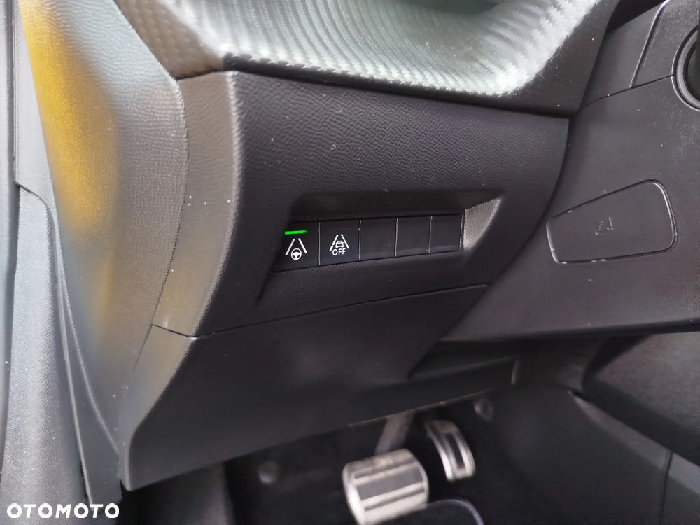 Peugeot 208 PureTech 130 EAT8 GT Pack - 23