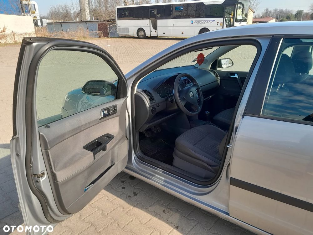 Volkswagen Polo 1.4 TDI Comfortline - 8