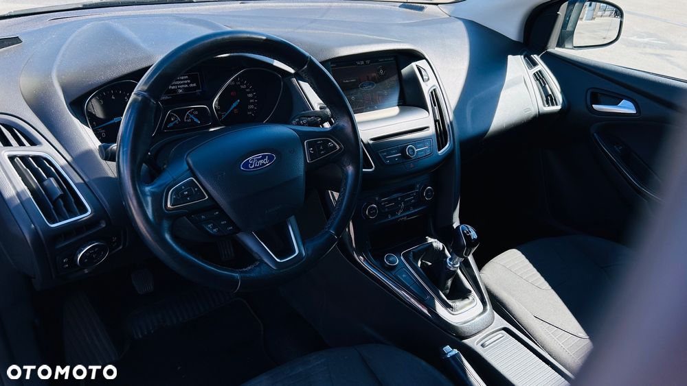 Ford Focus 1.5 EcoBoost Titanium ASS - 11