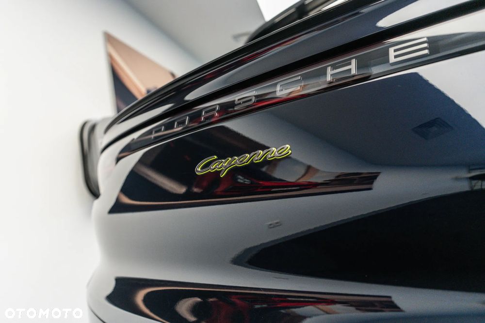 Porsche Cayenne Platinum Edition - 35