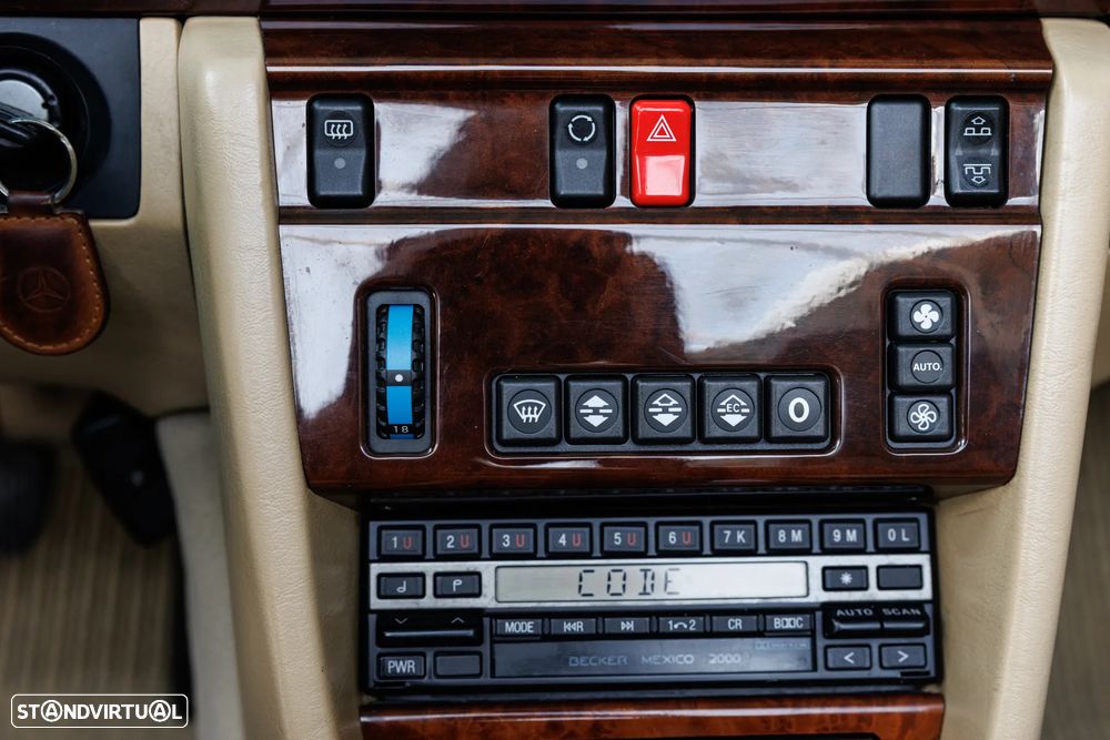Mercedes-Benz W124 (1984-1997) 300 CE 24 Cabriolet - 19