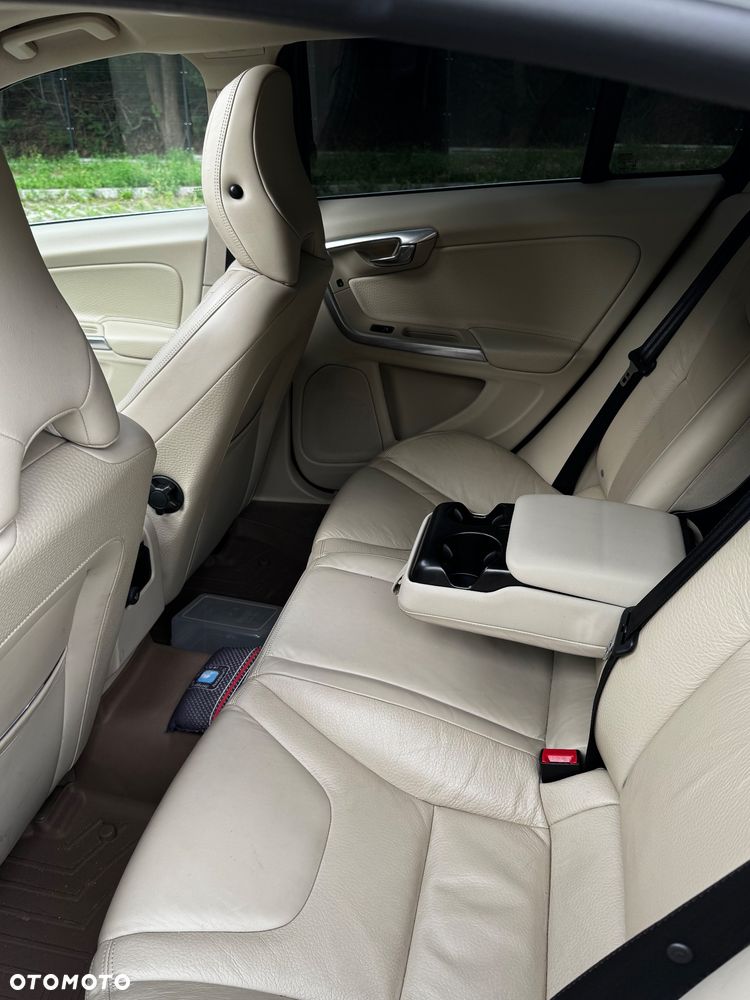 Volvo S60 - 14