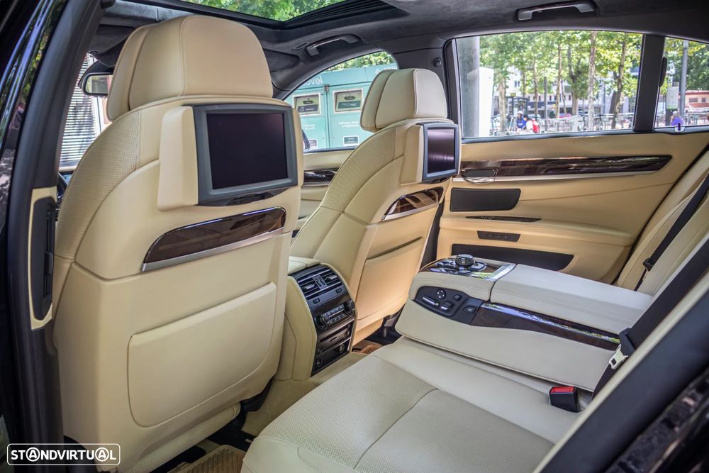 BMW 760 i - 24