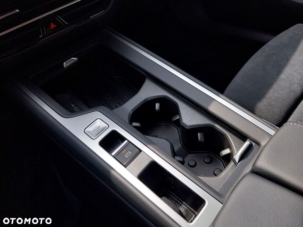 Volkswagen Passat Variant 2.0 TSI Business Plus DSG - 17