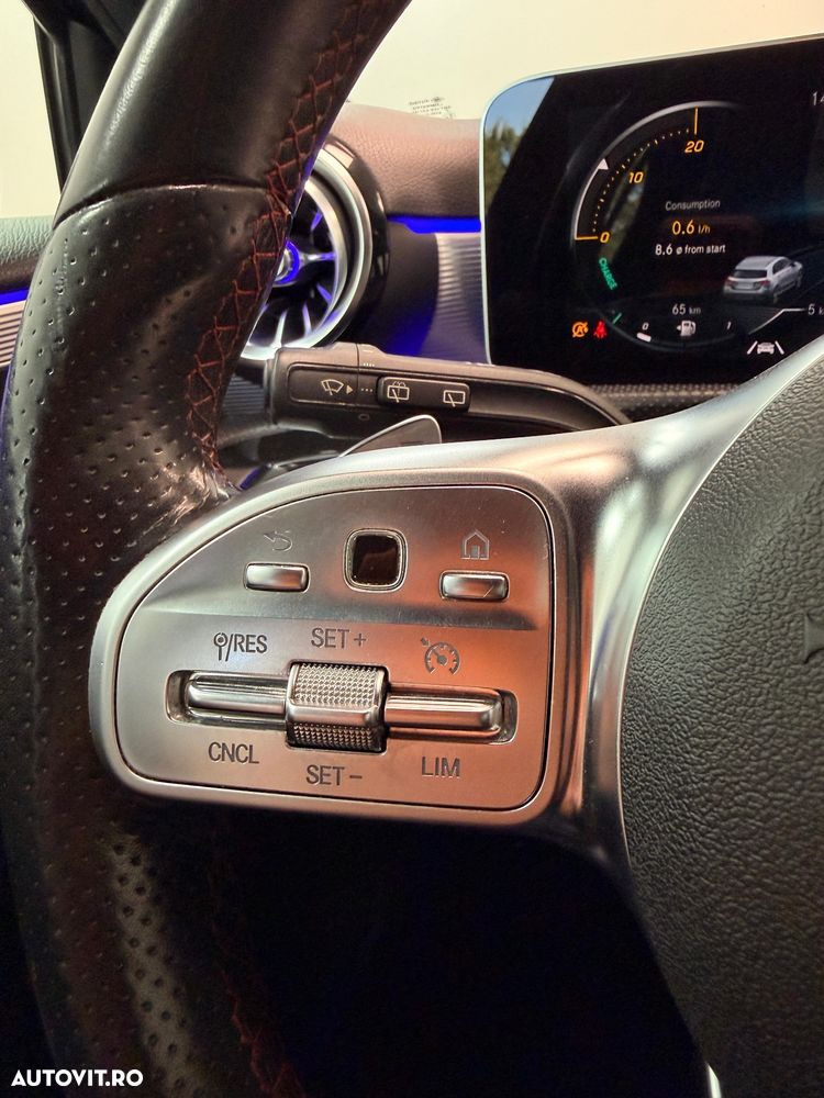 Mercedes-Benz A 180 d 7G-DCT AMG Line - 9