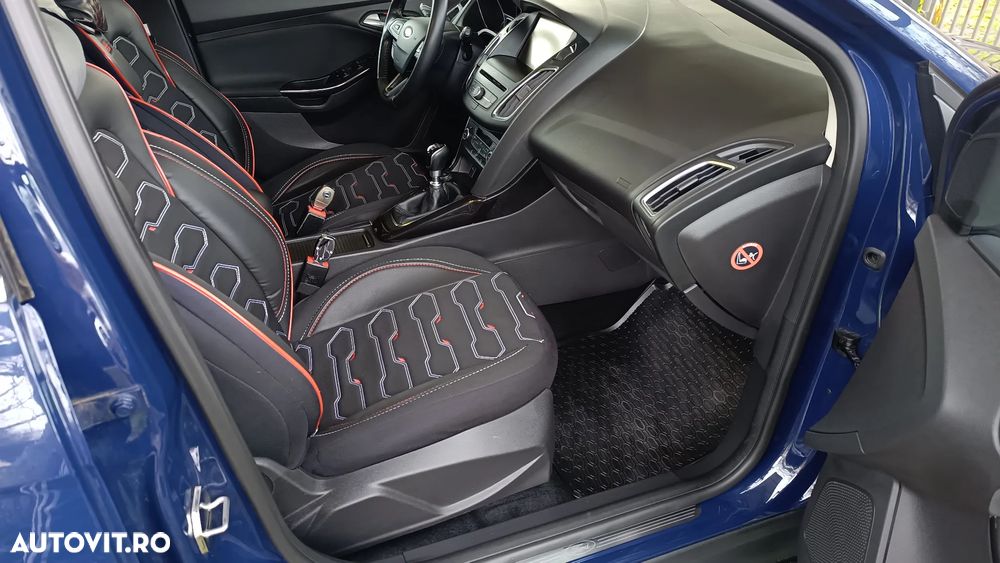 Ford Focus 1.0 EcoBoost Titanium - 19