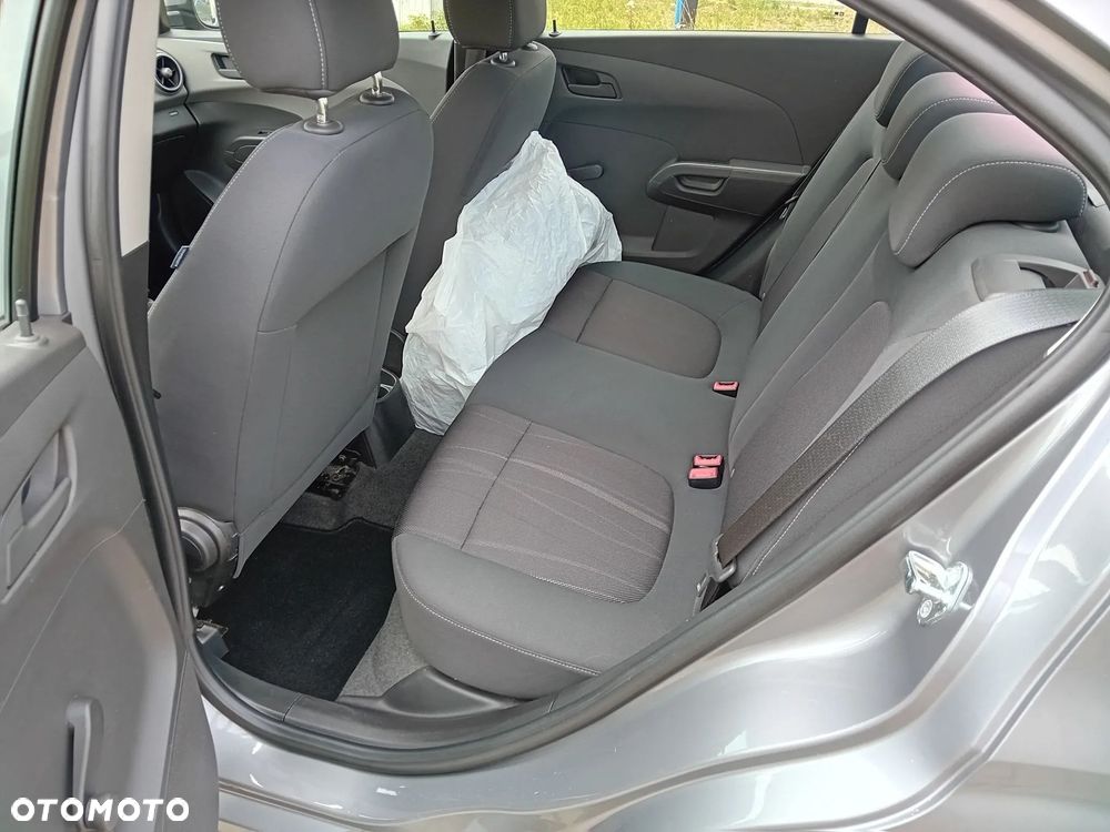 Chevrolet Aveo 1.2 LT+ - 9