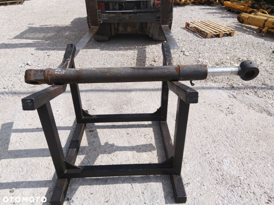 Siłownik Volvo EC EW 140, 145 160 180 210 220 230 240 [D-165 S-60 T-70] - 1