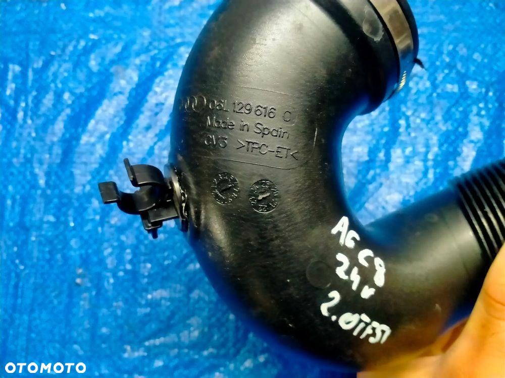 Audi A6 C8 Lift 2.0 TFSI Przewód Rura Powietrza Dolot Turbo 06L129616C - 2