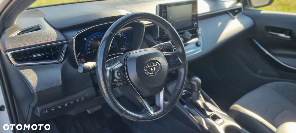 Toyota Corolla 1.8 Hybrid Selection - 11