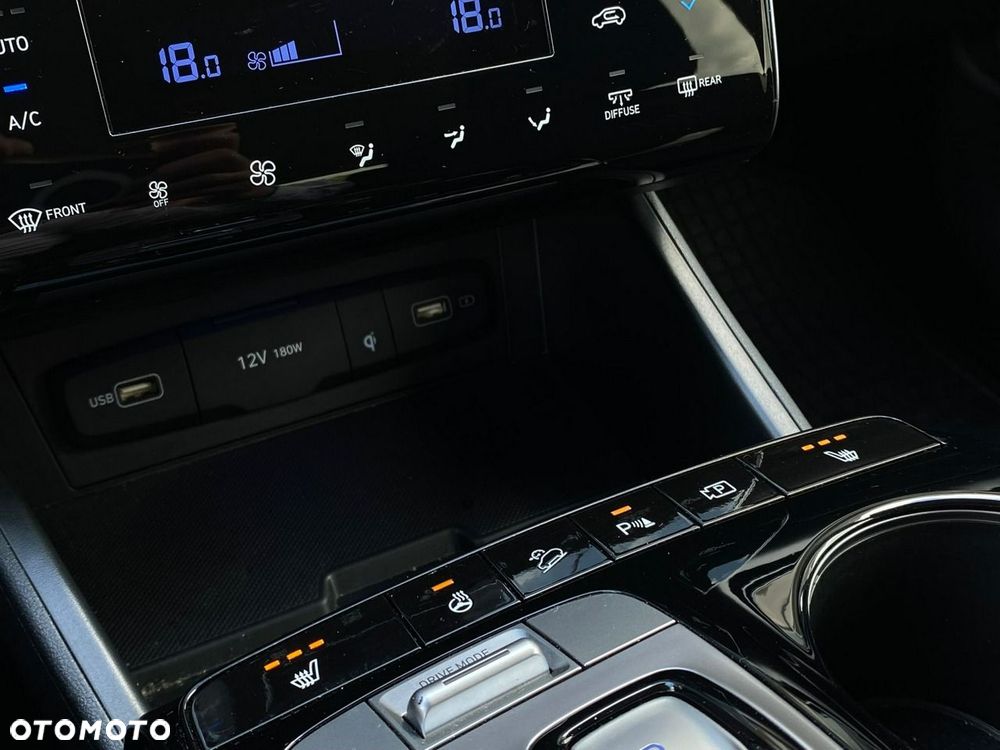 Hyundai Tucson 1.6 T-GDi HEV Executive 2WD - 27