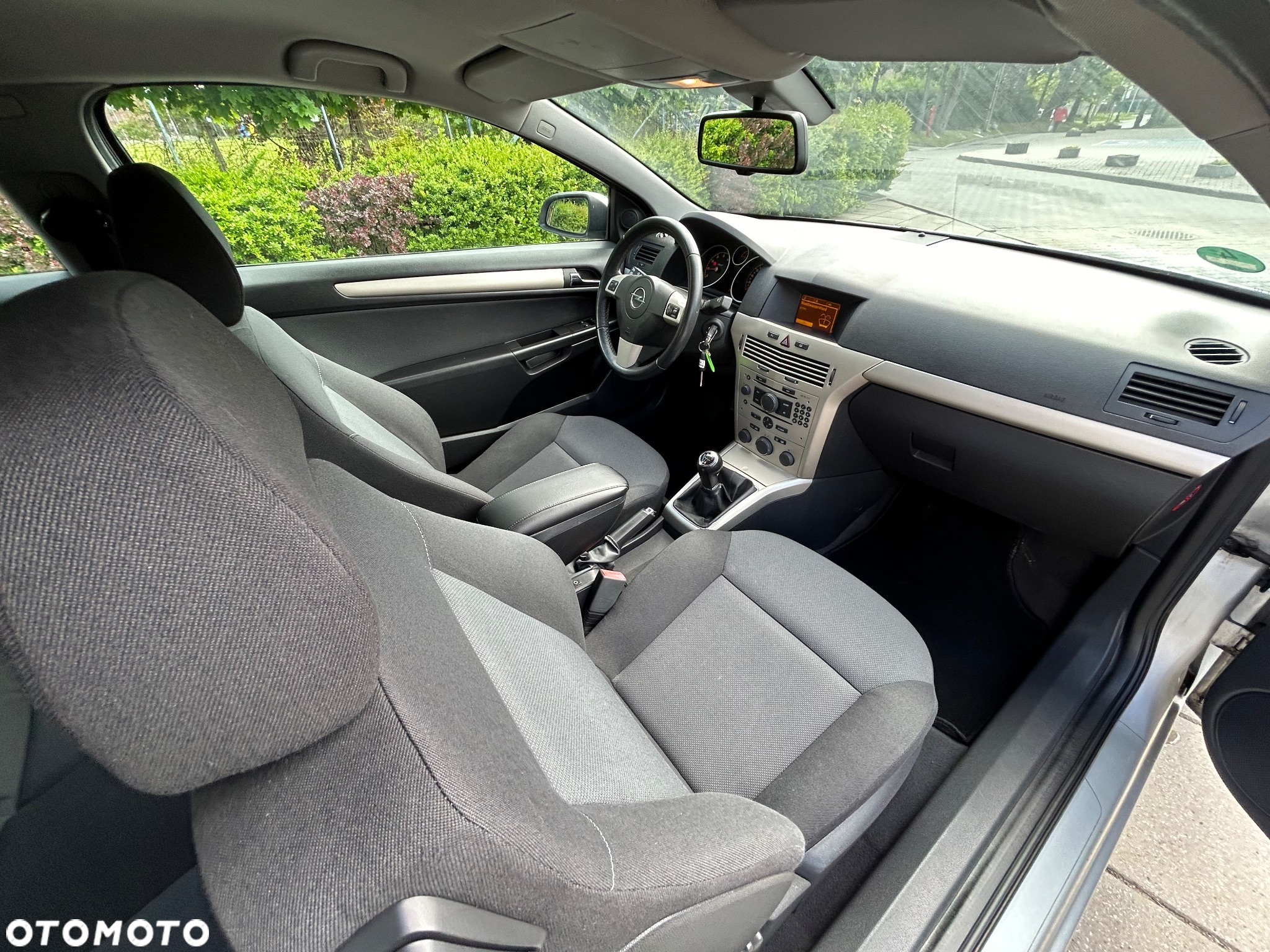 Opel Astra GTC 1.6 Catch me - 8