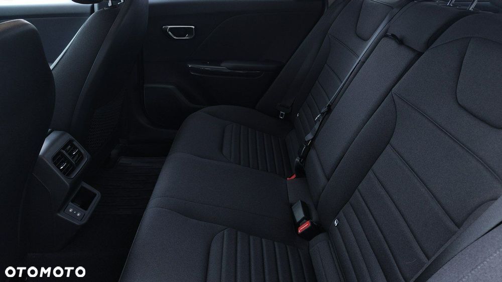 Kia K4 - 17