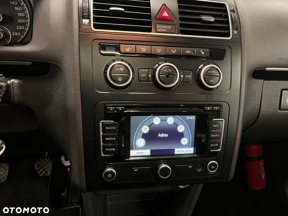 Volkswagen Touran 1.6 TDI DPF BlueMotion Technology Highline - 20