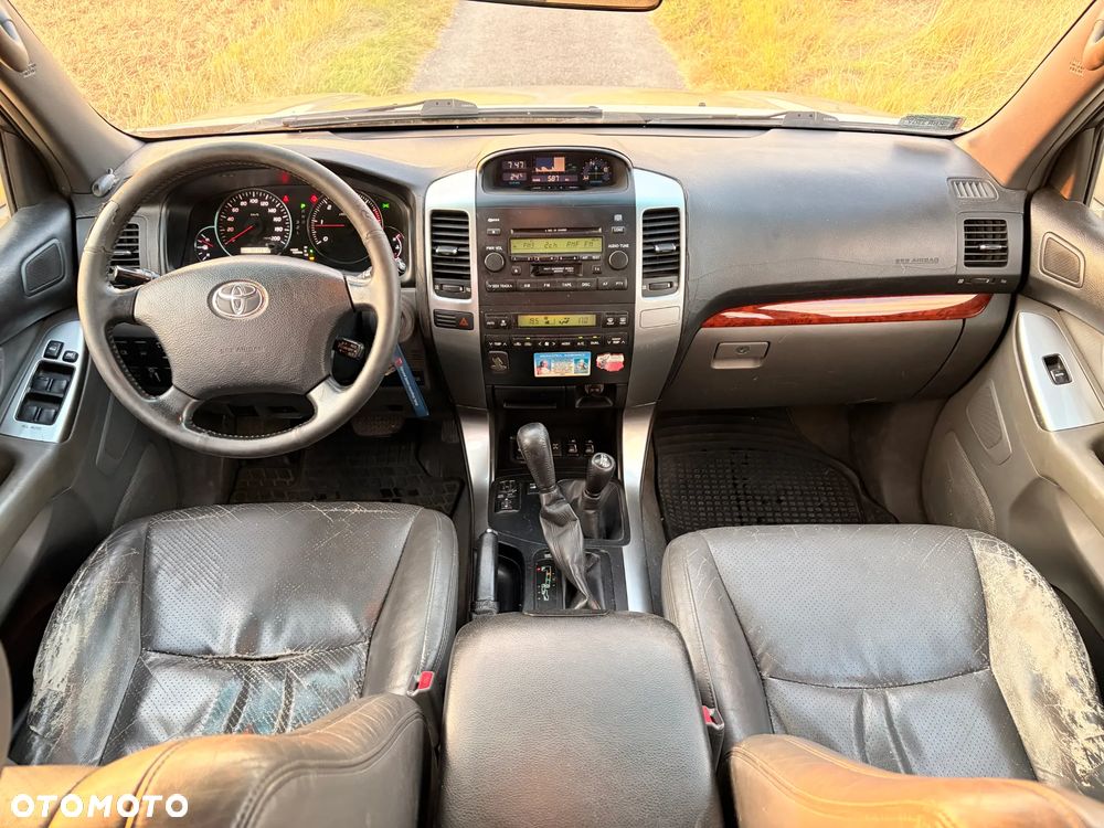 Toyota Land Cruiser - 24